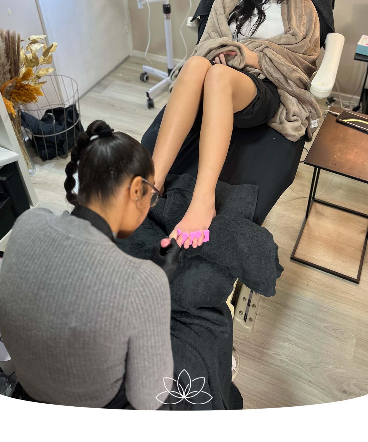 Pedicure met aandacht voor nagelverzorging en huidverzorging